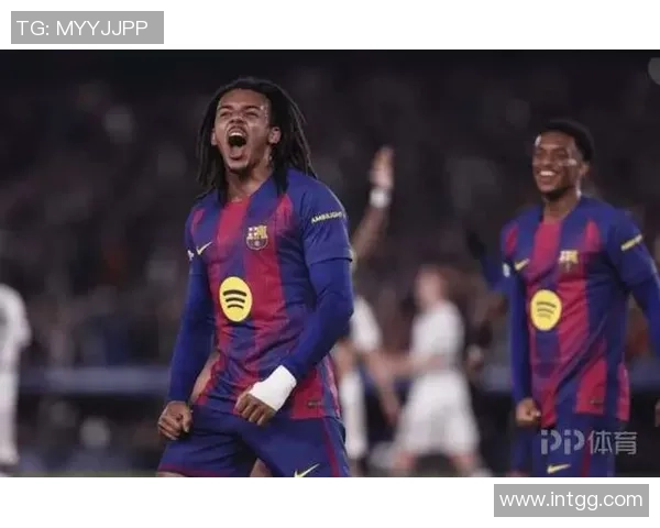 英超激战：尤文图斯逆转巴萨乌龙球成比赛转折点全场沸腾