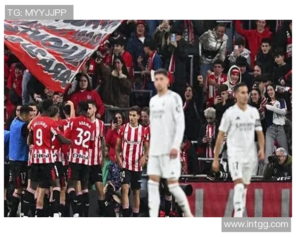 友谊赛精彩回顾：里昂大胜皇马点球大战引发全场热潮